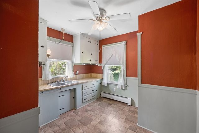 256 Green St, Fairhaven, MA 02719