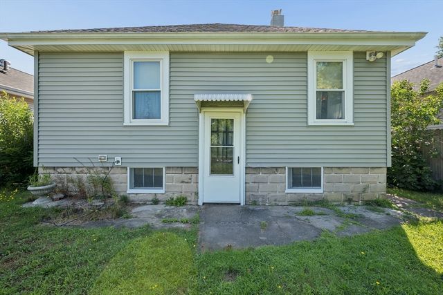 256 Green St, Fairhaven, MA 02719