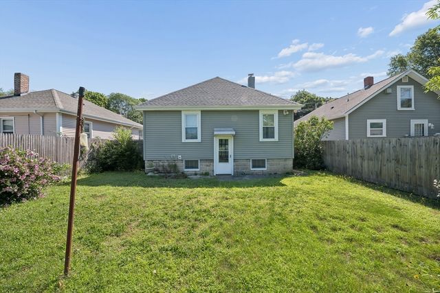 256 Green St, Fairhaven, MA 02719