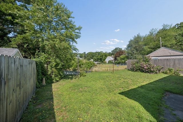 256 Green St, Fairhaven, MA 02719