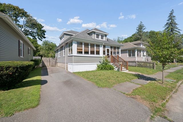256 Green St, Fairhaven, MA 02719