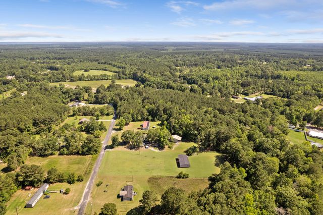 743 Roscoe Court, Cross, SC 29436