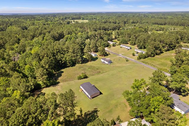 743 Roscoe Court, Cross, SC 29436