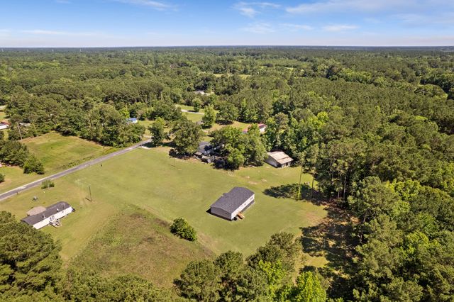 743 Roscoe Court, Cross, SC 29436