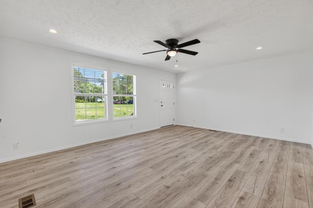 743 Roscoe Court, Cross, SC 29436