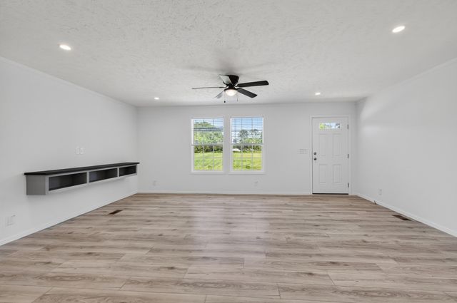 743 Roscoe Court, Cross, SC 29436