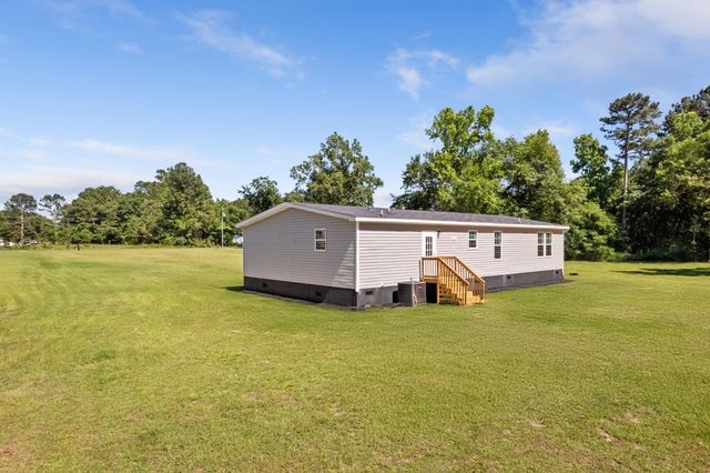 743 Roscoe Court, Cross, SC 29436