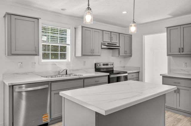 743 Roscoe Court, Cross, SC 29436