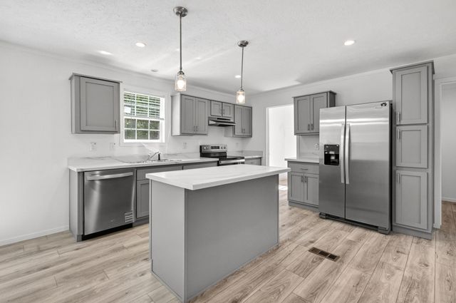 743 Roscoe Court, Cross, SC 29436
