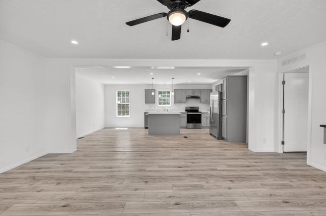 743 Roscoe Court, Cross, SC 29436