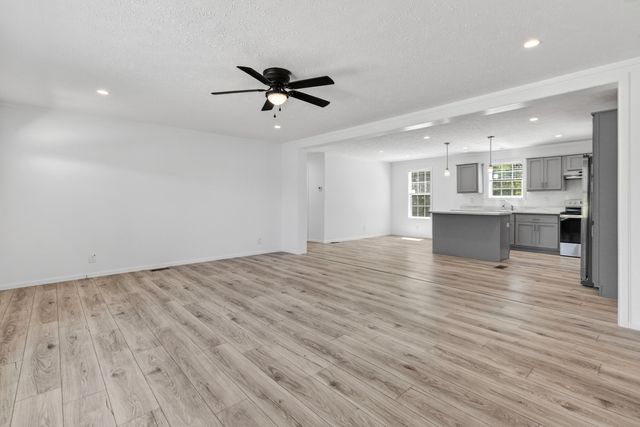 743 Roscoe Court, Cross, SC 29436