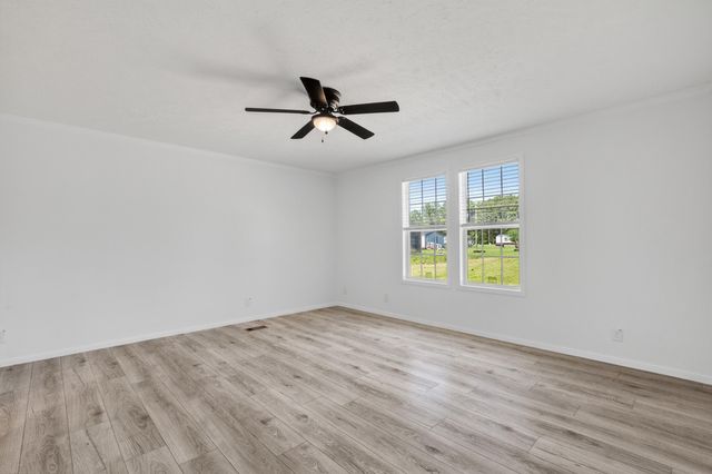 743 Roscoe Court, Cross, SC 29436