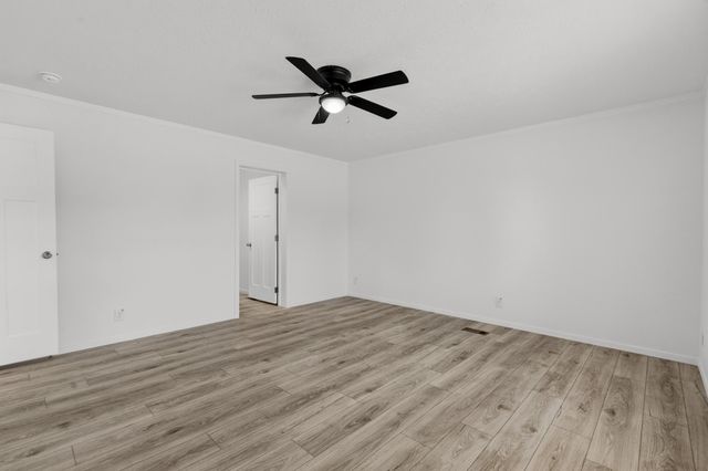 743 Roscoe Court, Cross, SC 29436