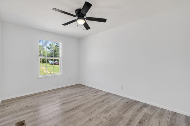 743 Roscoe Court, Cross, SC 29436