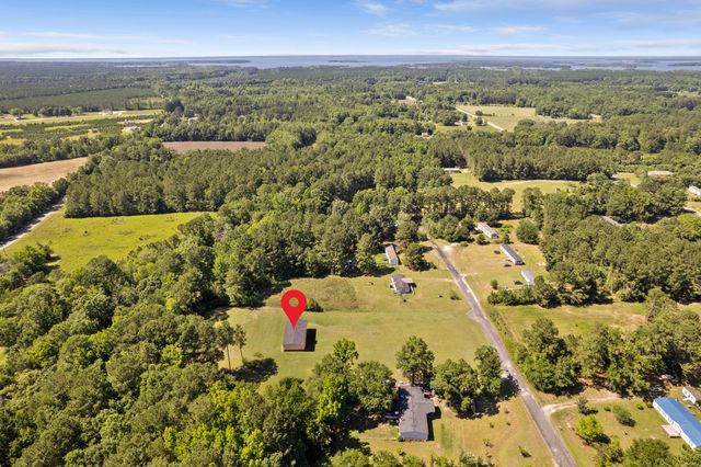 743 Roscoe Court, Cross, SC 29436