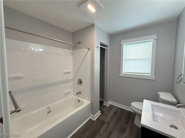 2065 23rd Street, Cuyahoga Falls, OH 44223