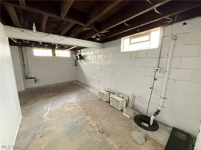2065 23rd Street, Cuyahoga Falls, OH 44223
