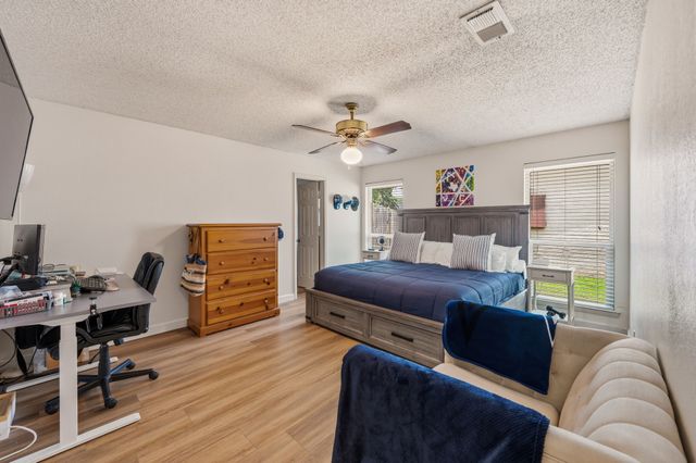 8009 Berrybrook Drive, Watauga, TX 76148