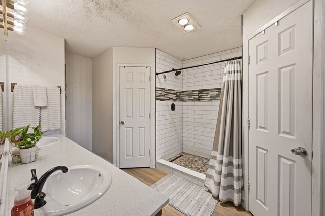 8009 Berrybrook Drive, Watauga, TX 76148
