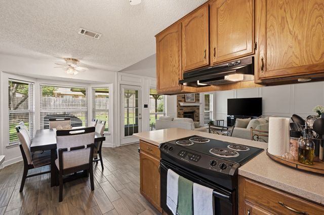 8009 Berrybrook Drive, Watauga, TX 76148