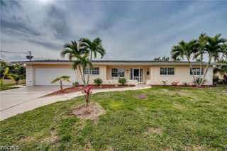 5359 Majestic CT, Cape Coral, FL 33904