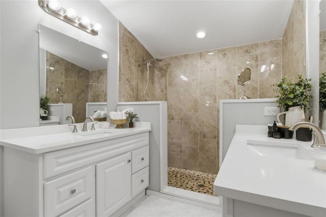 1613 E CHELSEA STREET, Tampa, FL 33610