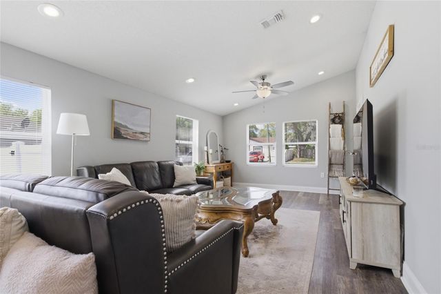 1613 E CHELSEA STREET, Tampa, FL 33610