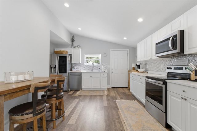 1613 E CHELSEA STREET, Tampa, FL 33610