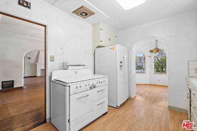 227 S Stanley Drive, Beverly Hills, CA 90211
