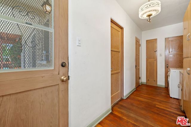 227 S Stanley Drive, Beverly Hills, CA 90211