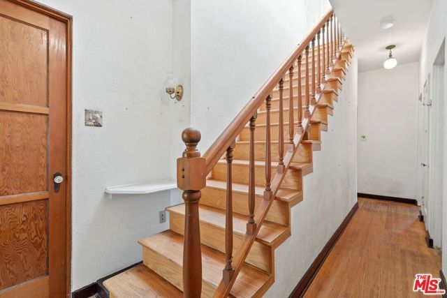 227 S Stanley Drive, Beverly Hills, CA 90211