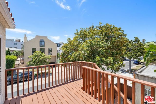 227 S Stanley Drive, Beverly Hills, CA 90211
