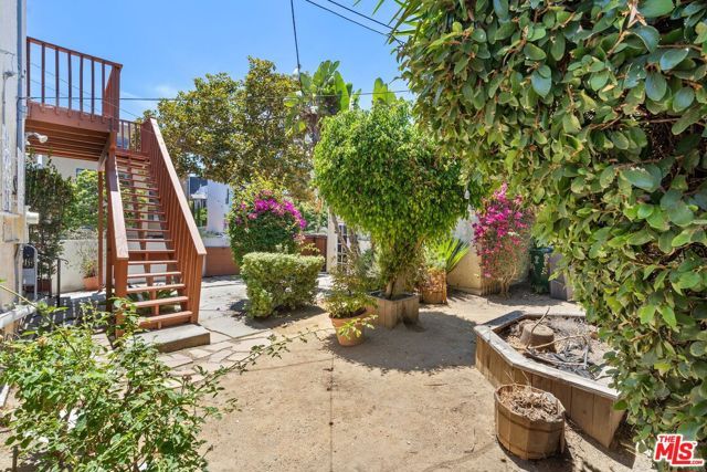 227 S Stanley Drive, Beverly Hills, CA 90211
