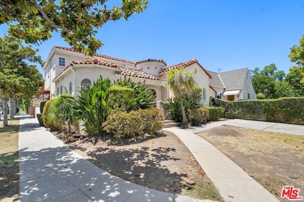 227 S Stanley Drive, Beverly Hills, CA 90211