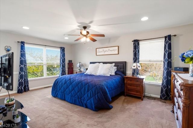 1 Tanager Dr, Raritan Twp., NJ 08551