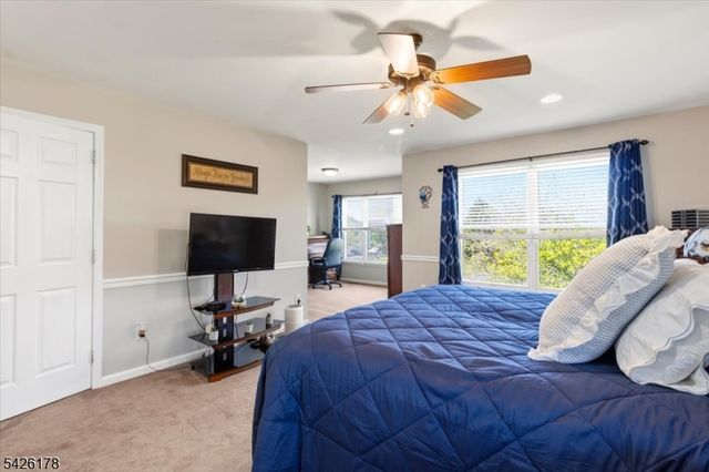 1 Tanager Dr, Raritan Twp., NJ 08551