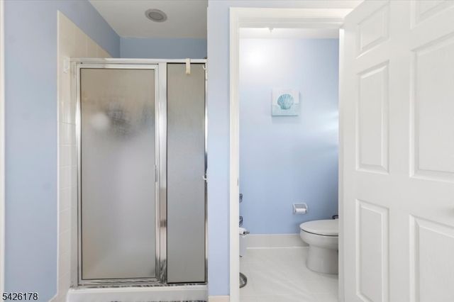 1 Tanager Dr, Raritan Twp., NJ 08551