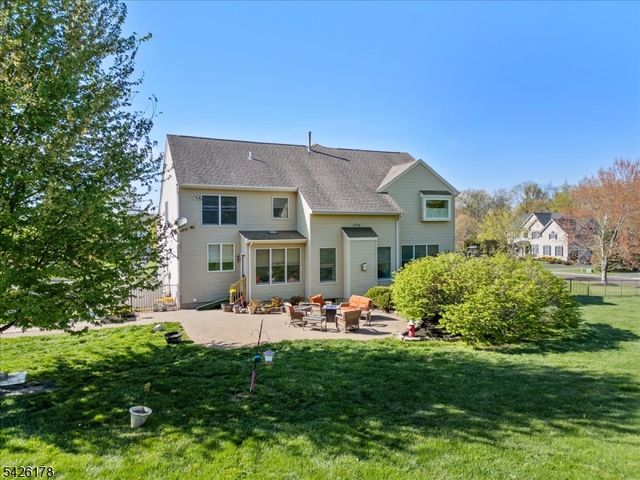 1 Tanager Dr, Raritan Twp., NJ 08551