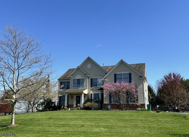 1 Tanager Dr, Raritan Twp., NJ 08551