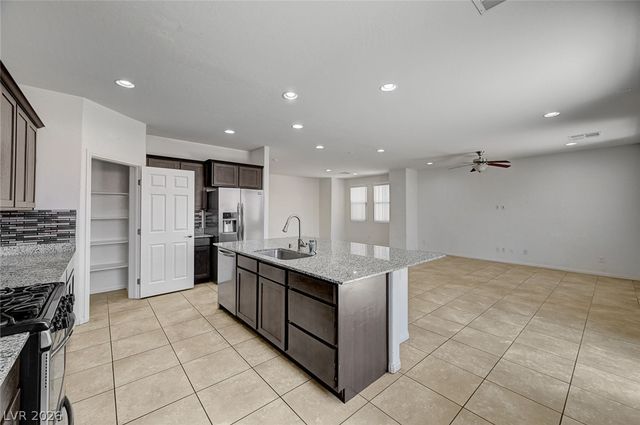 4620 High Anchor Street, Las Vegas, NV 89121