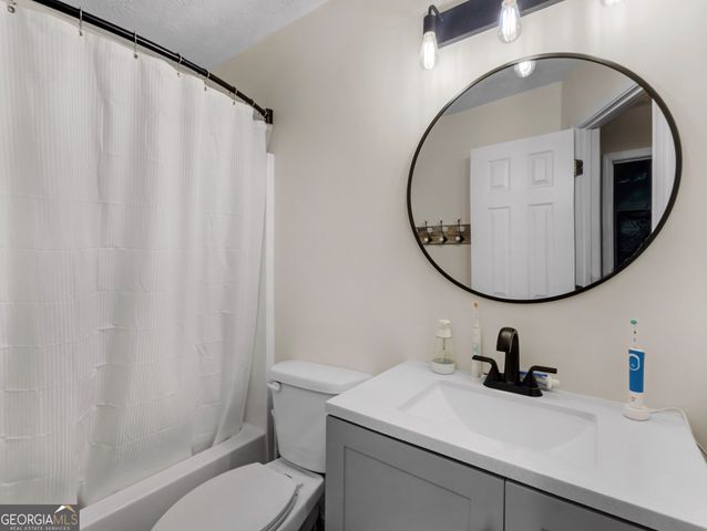 325 Wild Turkey Lane, Locust Grove, GA 30248