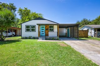 2722 Andrea Lane, Dallas, TX 75228