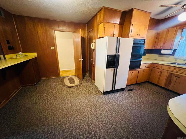 916 Southeastern Avenue, Jacksonville, AR 72076