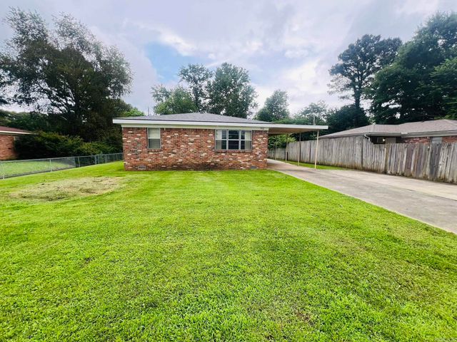 916 Southeastern Avenue, Jacksonville, AR 72076