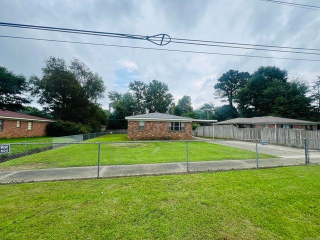 916 Southeastern Avenue, Jacksonville, AR 72076