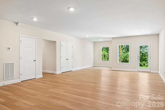 605 Banter Lane 37, Gastonia, NC 28056