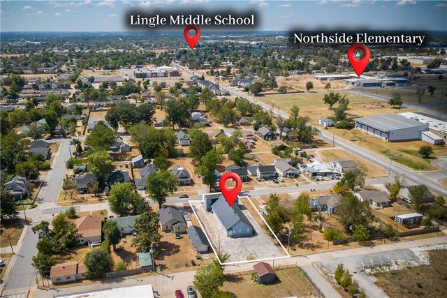 715 N 3rd Street, Rogers, AR 72756