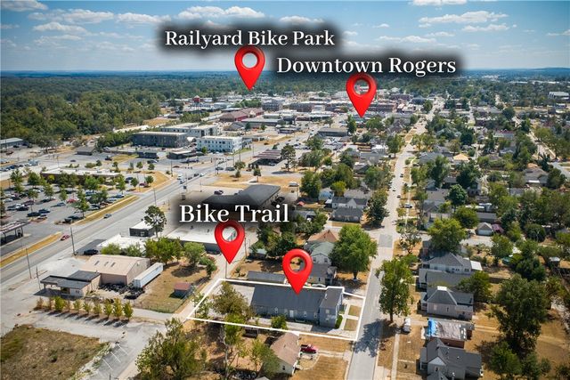 715 N 3rd Street, Rogers, AR 72756