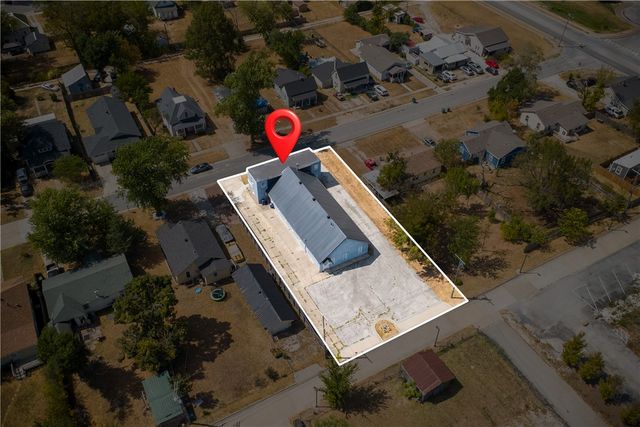 715 N 3rd Street, Rogers, AR 72756