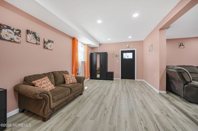 292 Summerhill Road, East Brunswick, NJ 08816